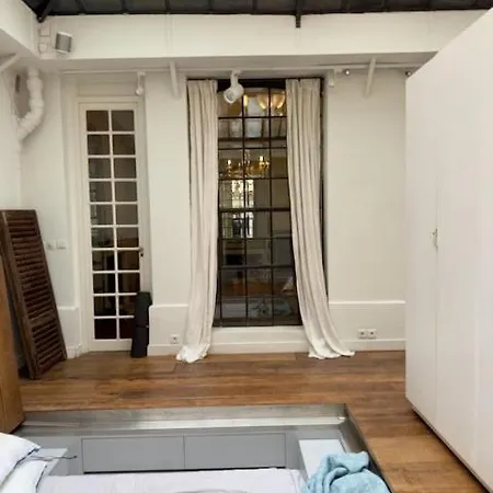 Charming Chic In Upper Marais 160m Apartment Paris