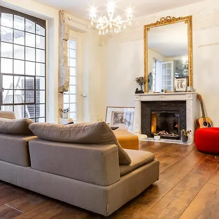 Charming Chic In Upper Marais 160m Apartment *