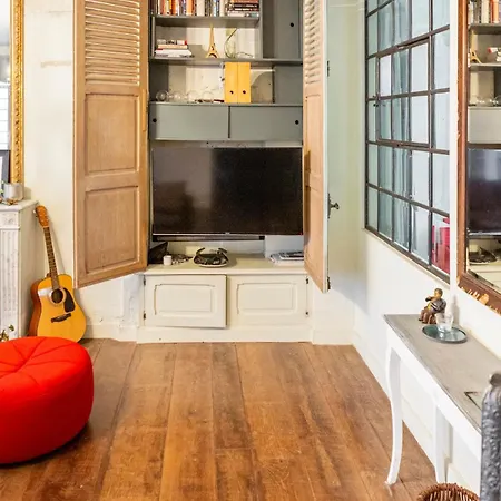 Charming Chic In Upper Marais 160m Paris