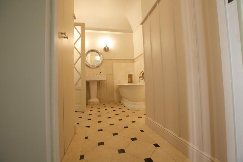 Charming Chic In Upper Marais 160m * Paris