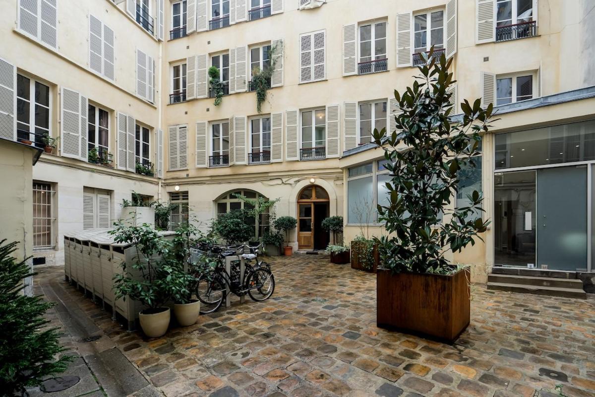 Charming Chic In Upper Marais 160m Apartment *