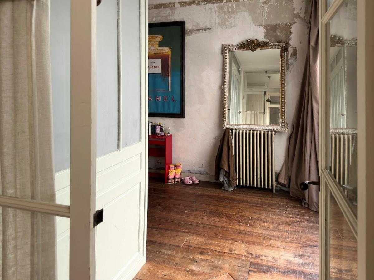 Apartment Charming Chic In Upper Marais 160m Paris