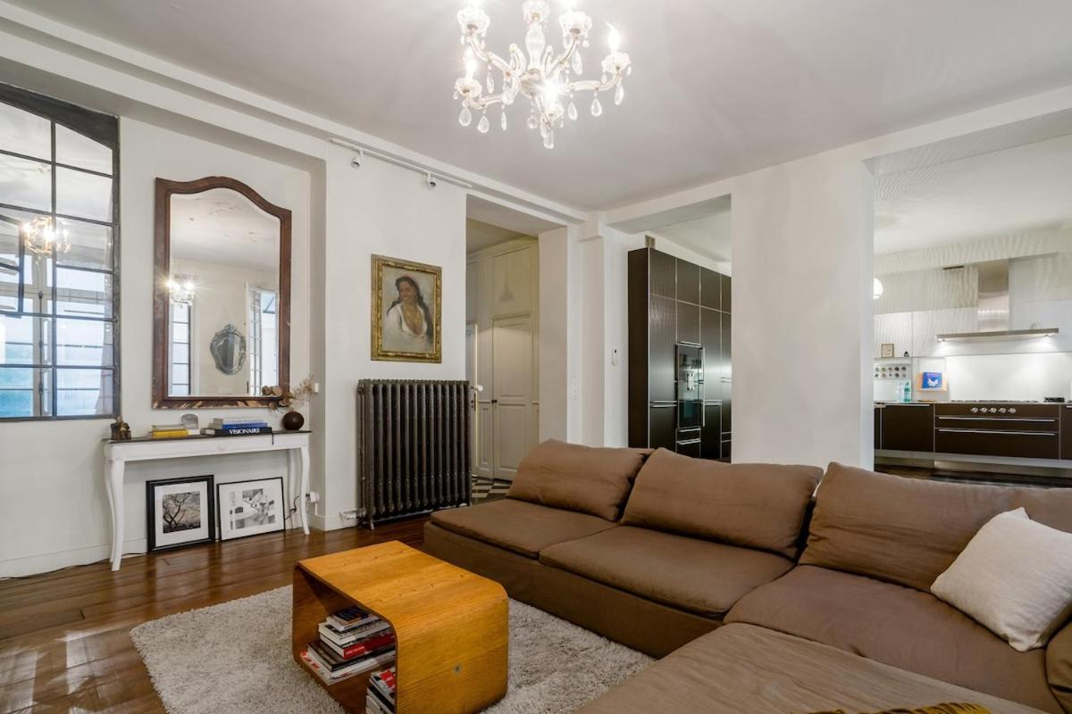Charming Chic In Upper Marais 160m Apartment Paris