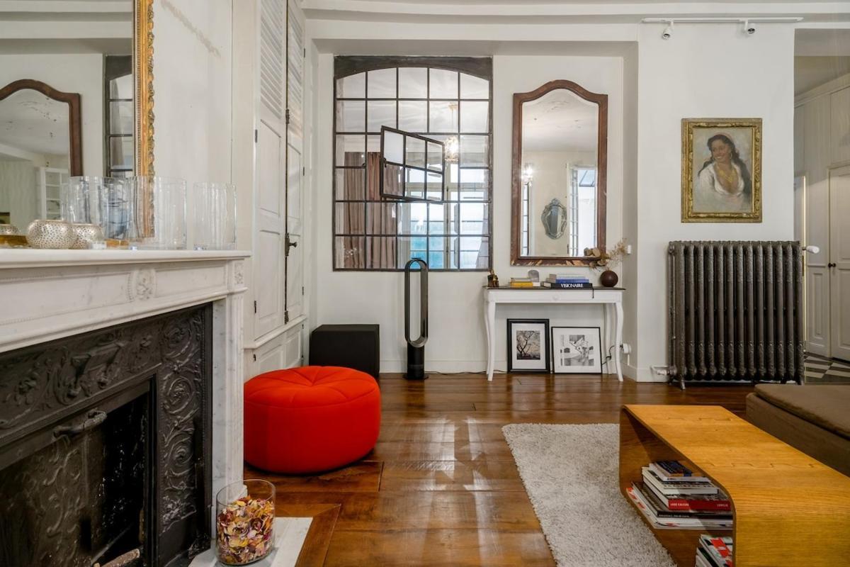 Apartment Charming Chic In Upper Marais 160m Paris
