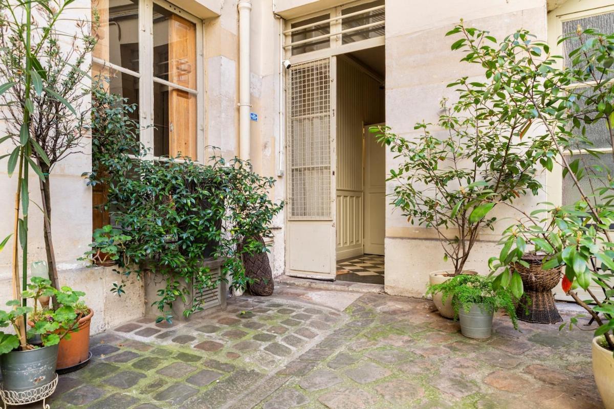 Charming Chic In Upper Marais 160m