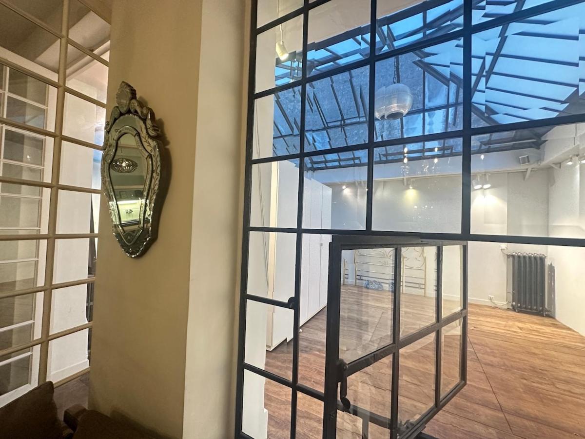 Apartment Charming Chic In Upper Marais 160m Paris