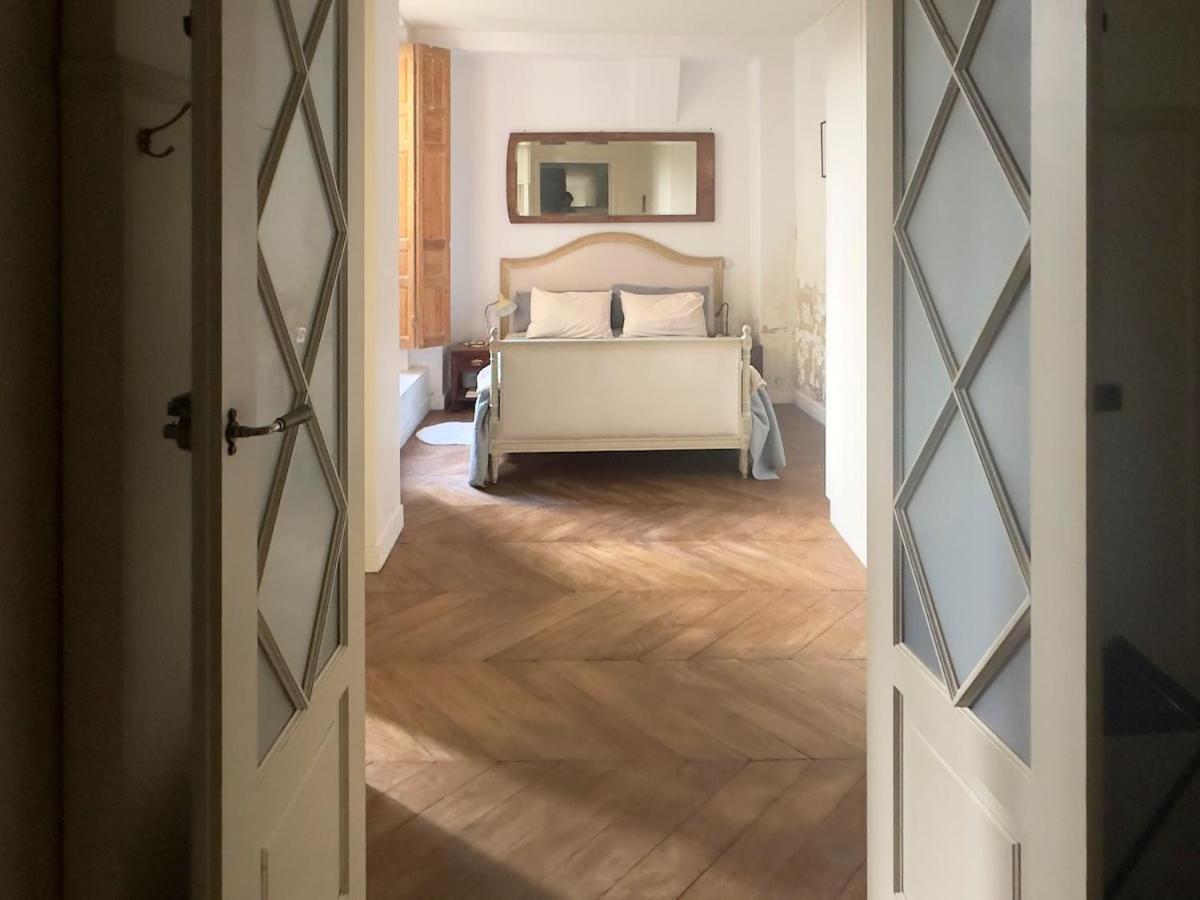 Apartment Charming Chic In Upper Marais 160m *