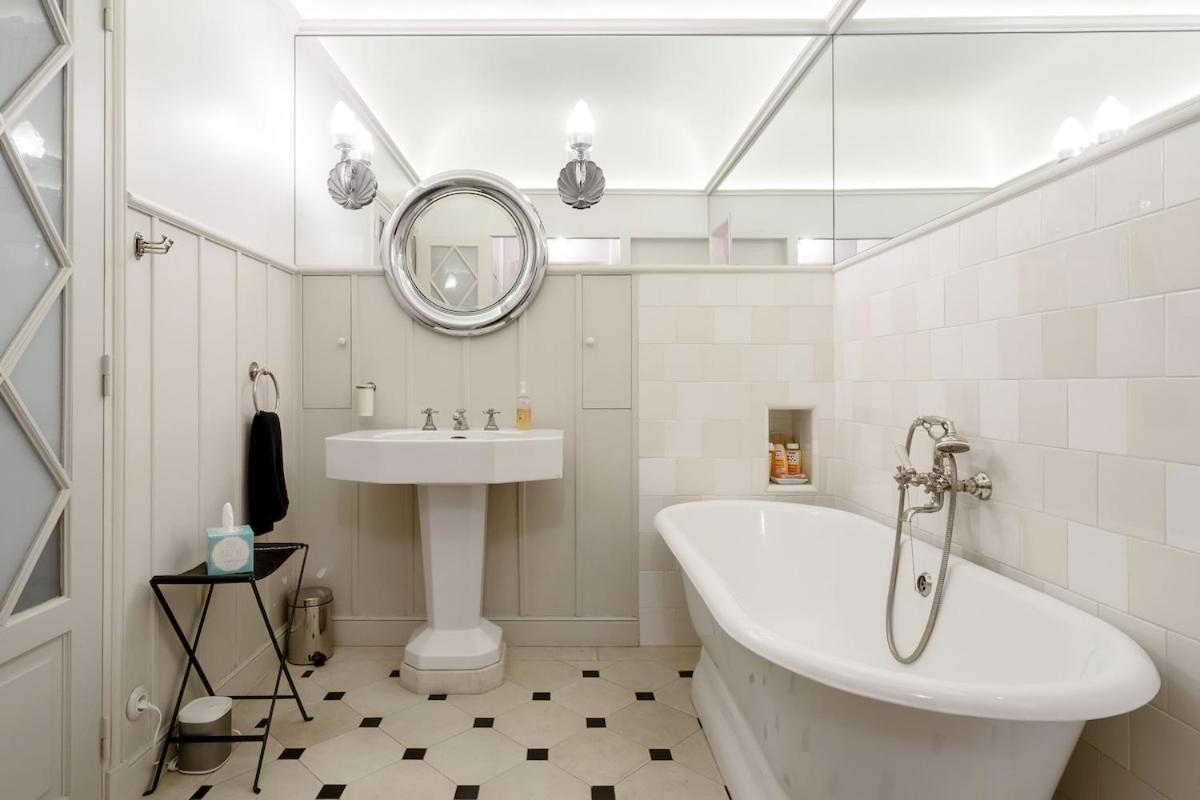 Charming Chic In Upper Marais 160m Apartment *