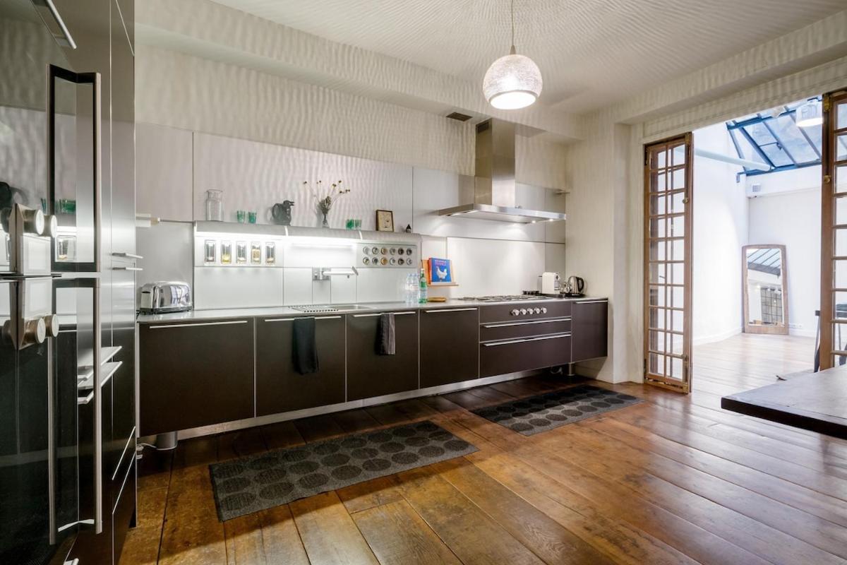 Charming Chic In Upper Marais 160m Apartment